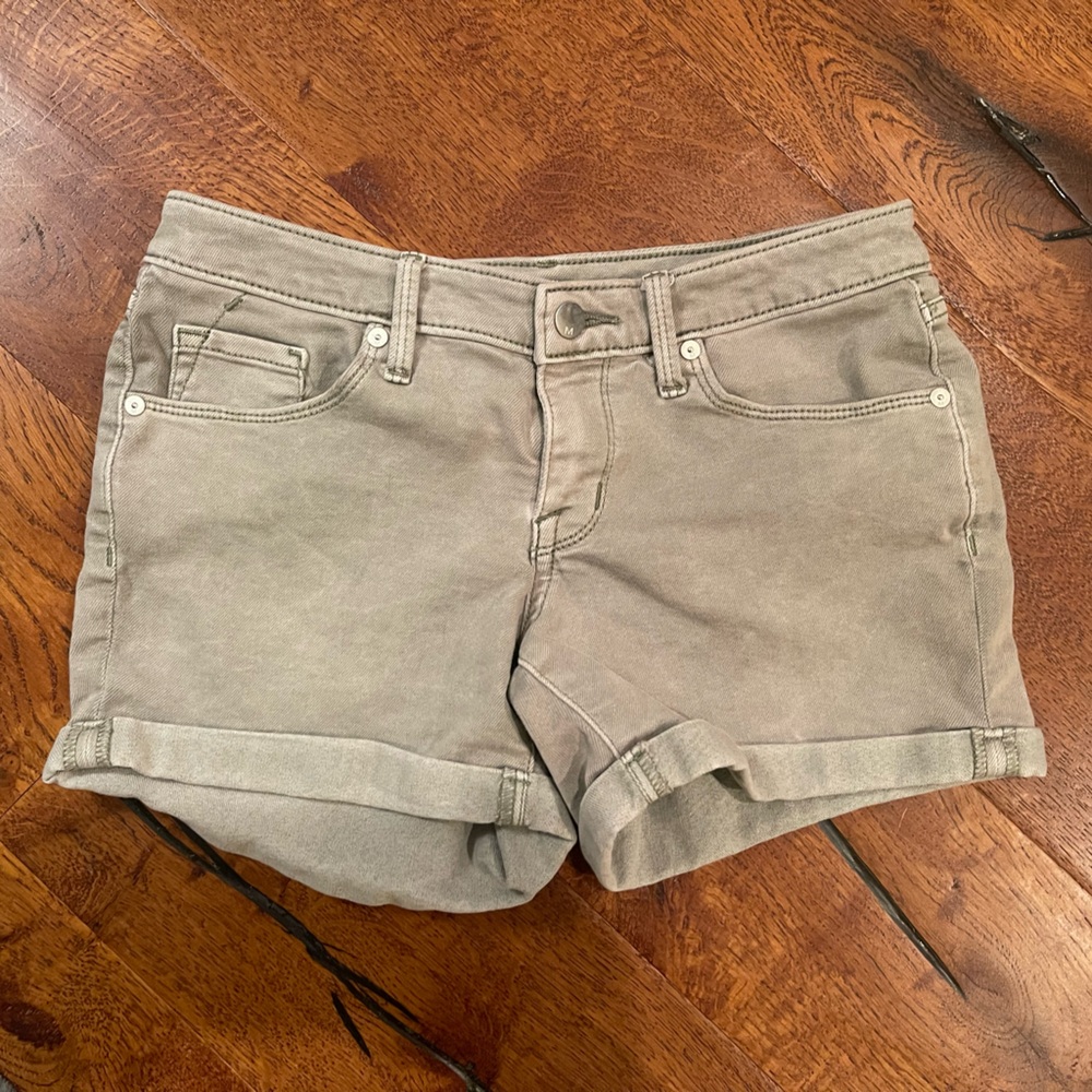 Casual Women's light green Shorts